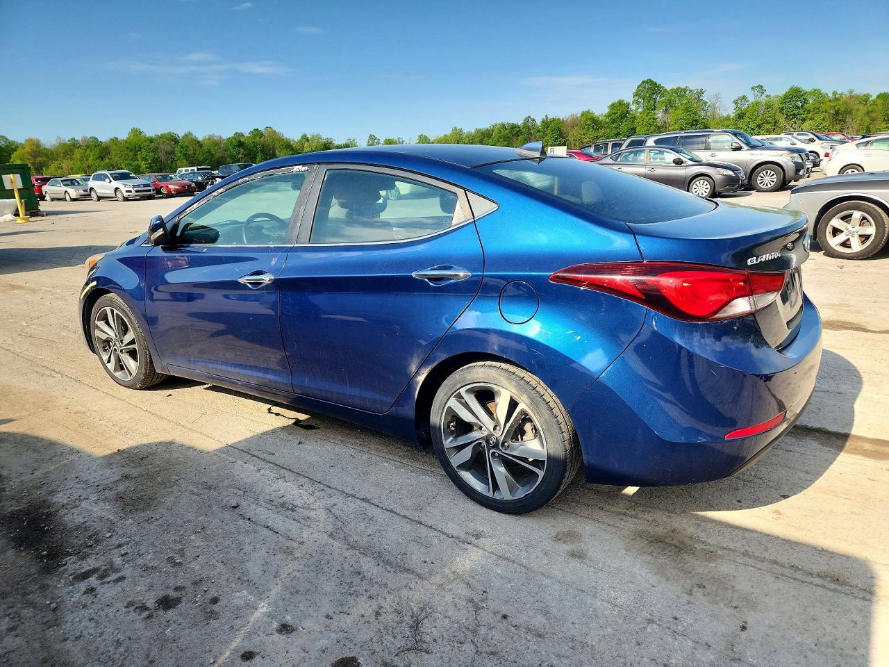 2015 Hyundai Elantra Limited - Фото 2