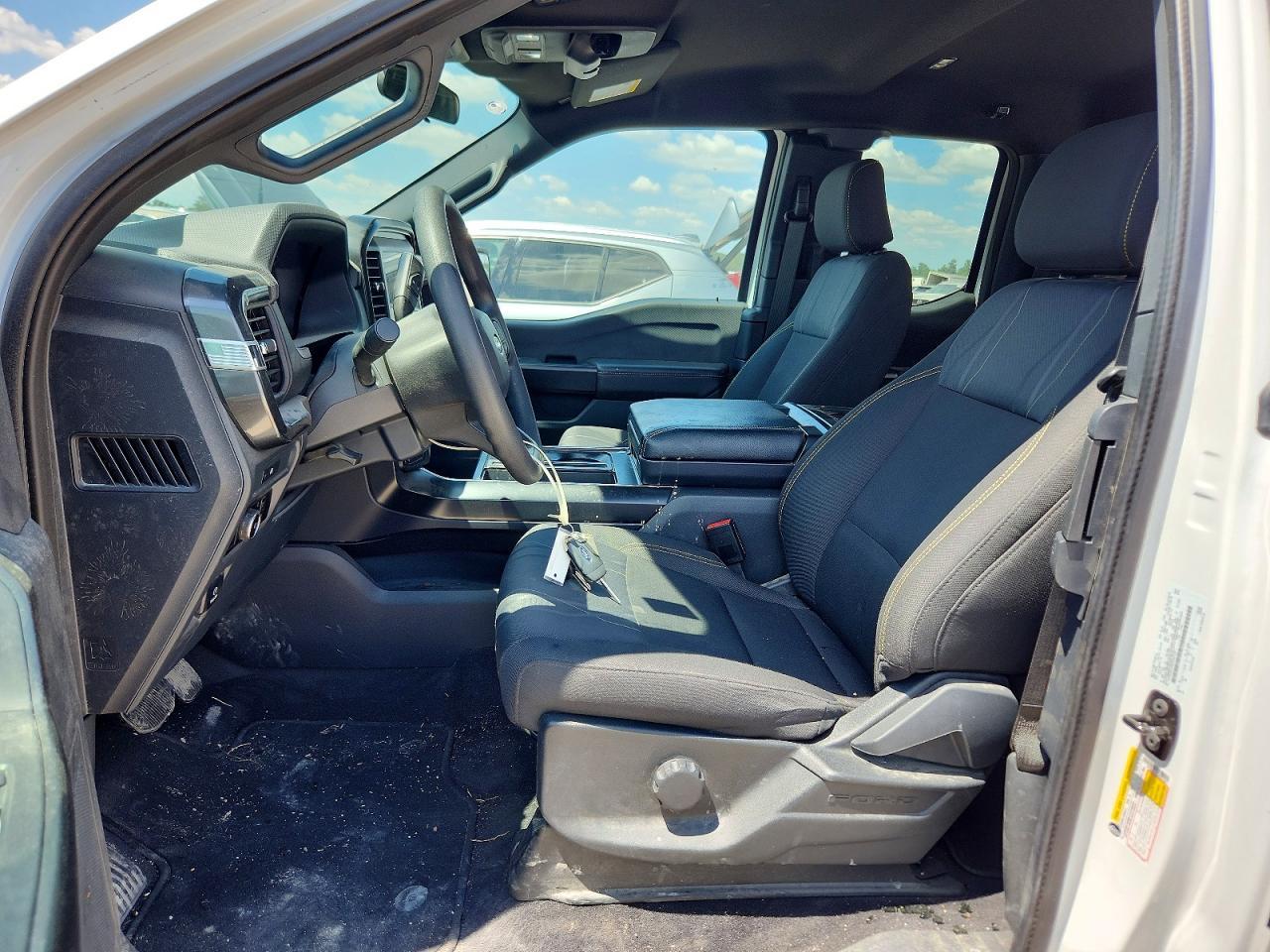 2025 Ford F150 - Фото 7