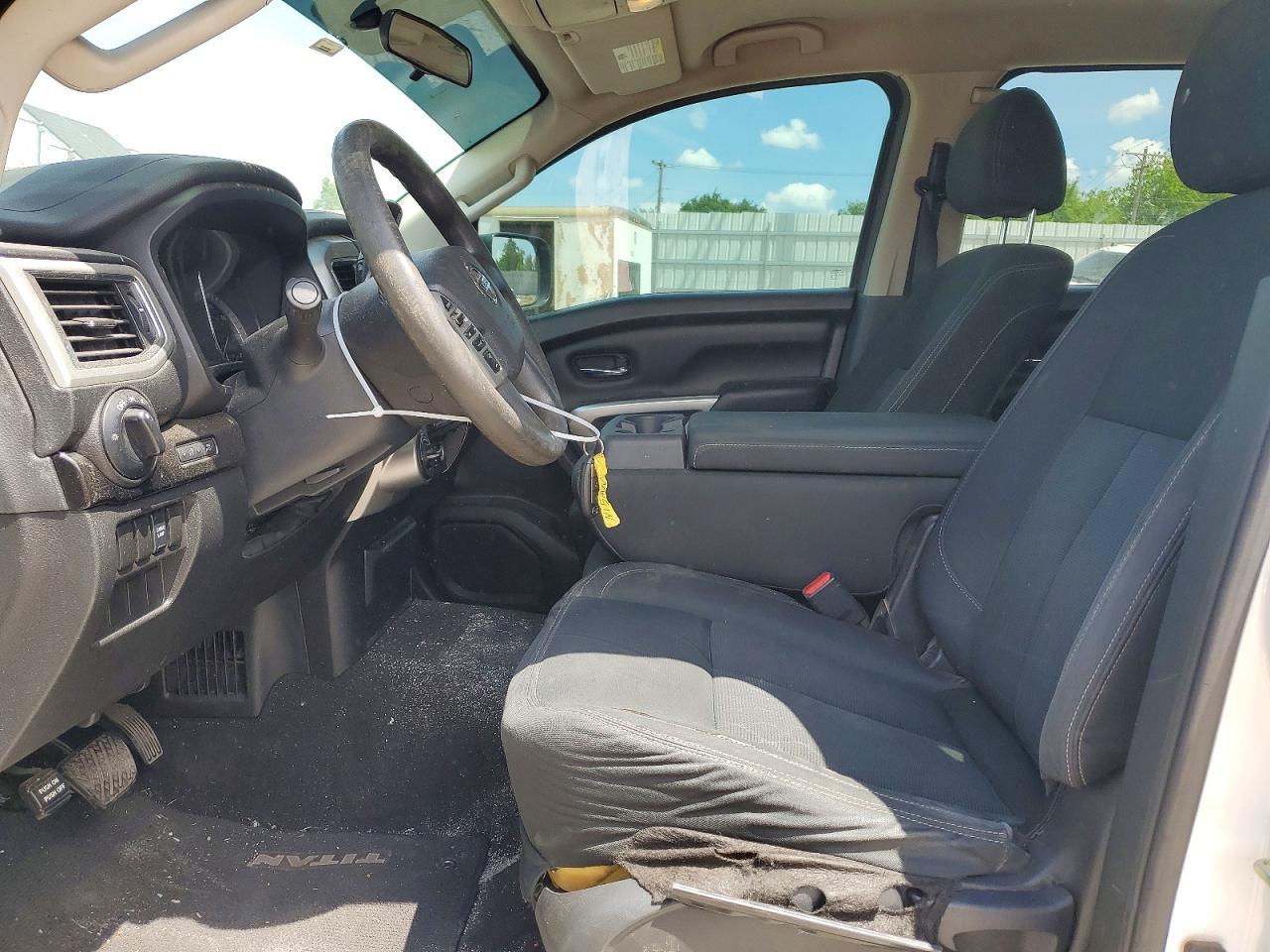 2017 Nissan Titan S - Фото 7