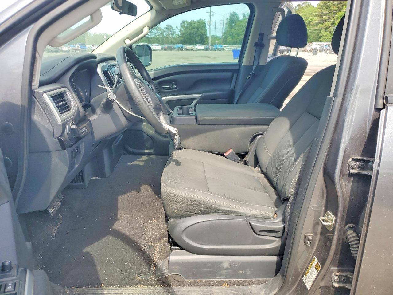 2017 Nissan Titan S - Фото 7