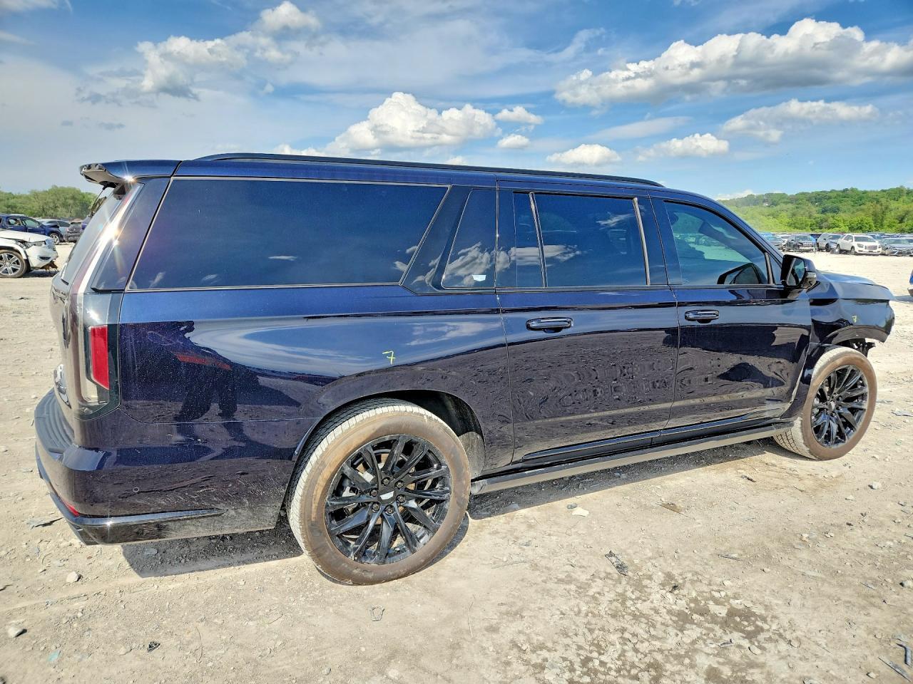 2023 Cadillac Escalade Esv Sport - Фото 3