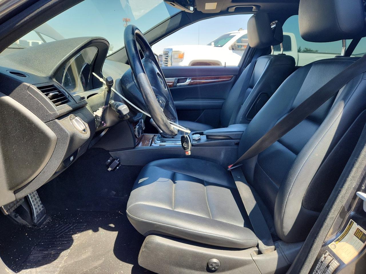 2010 Mercedes-Benz C-Class C300 4Matic - Image 7
