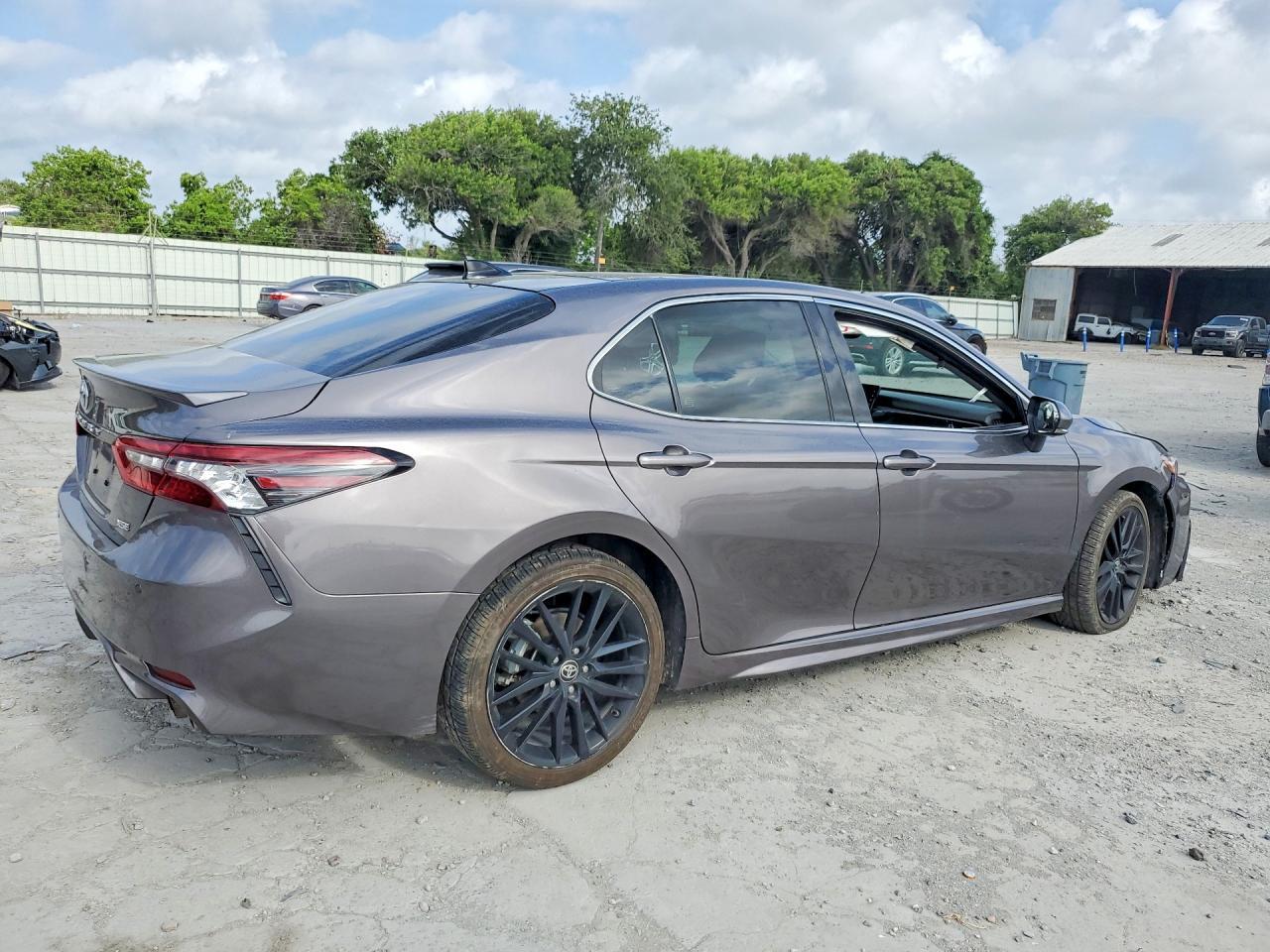 2024 Toyota Camry Xse V6 - Фото 3