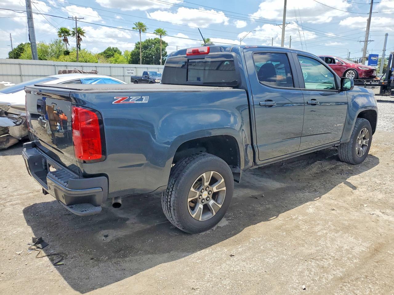 2019 Chevrolet Colorado Z71 - Image 3