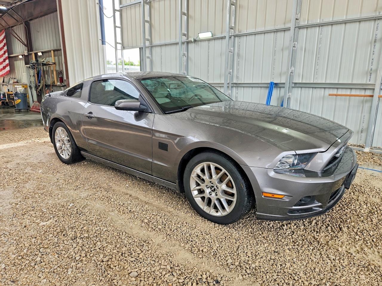 2014 Ford Mustang - Image 4