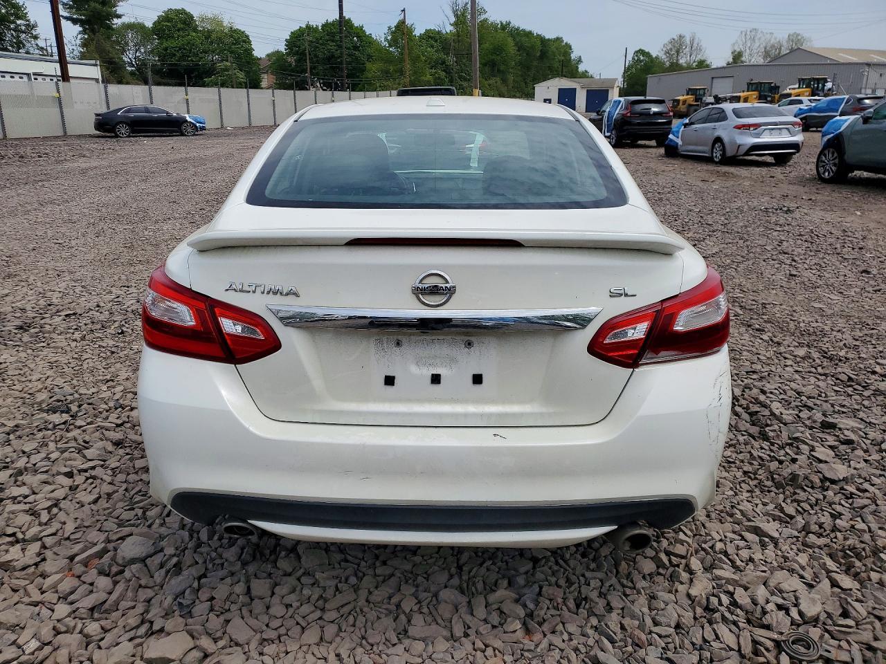 2016 Nissan Altima S/L - Image 6