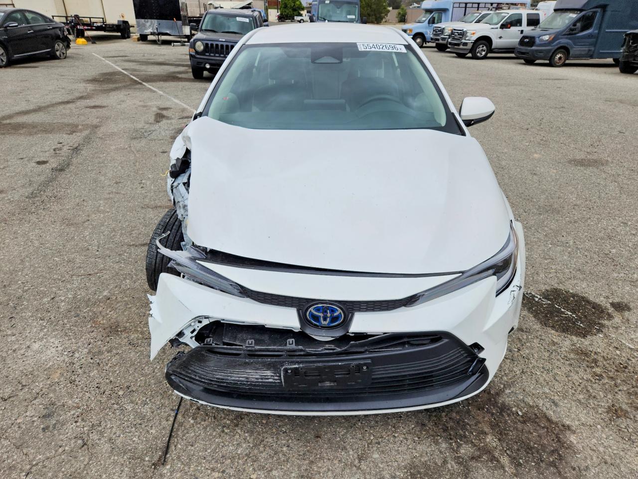 2024 Toyota Corolla Hybrid Le - Image 5