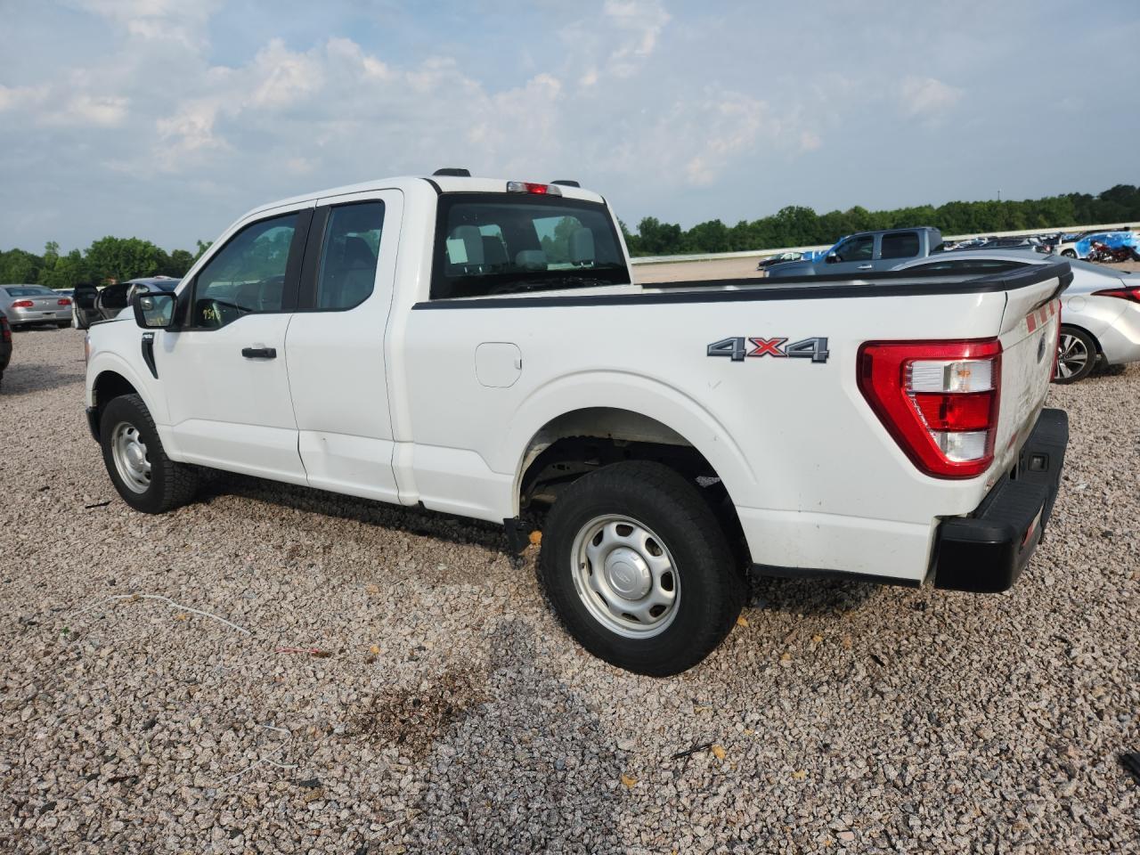 2021 Ford F150 Super Cab - Фото 2