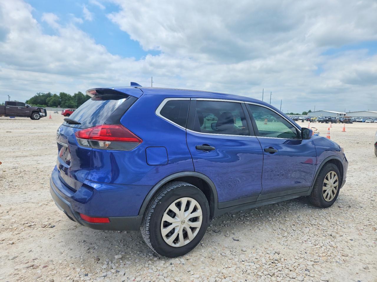 2018 Nissan Rogue S - Фото 3