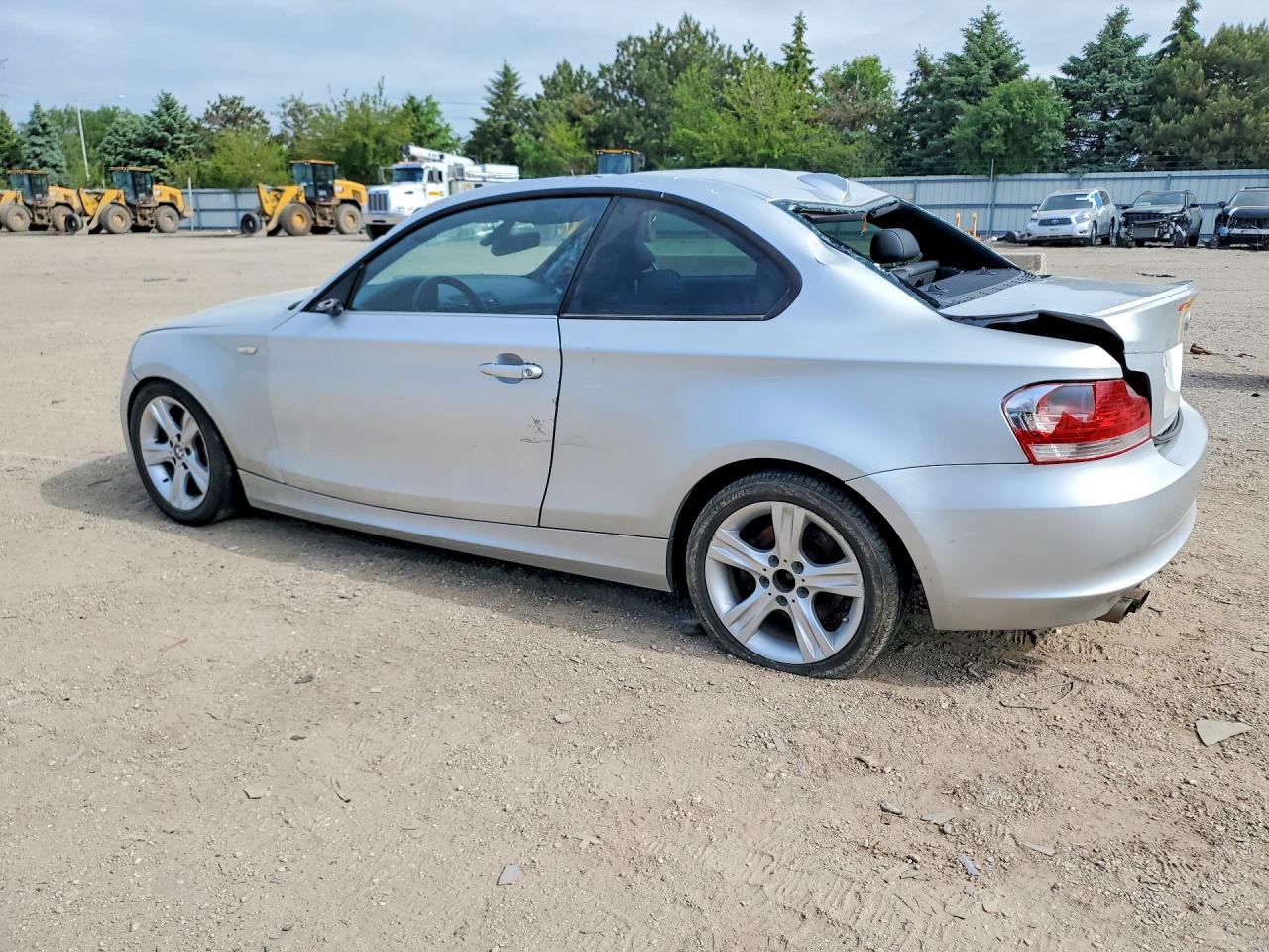 2011 BMW 135 I - Image 2