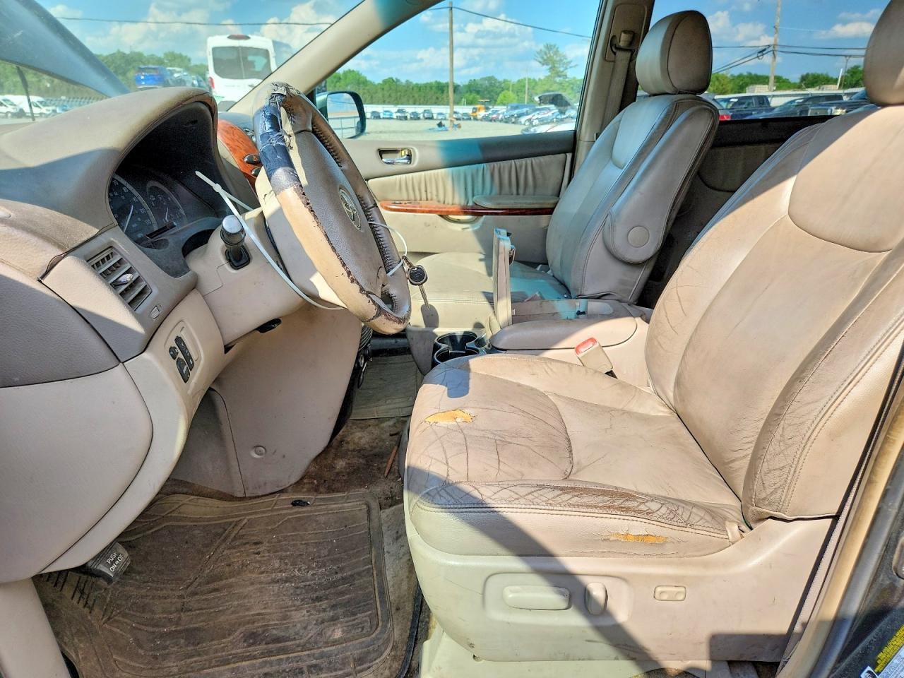 2005 Toyota Sienna Xle 7 Passenger - Фото 7