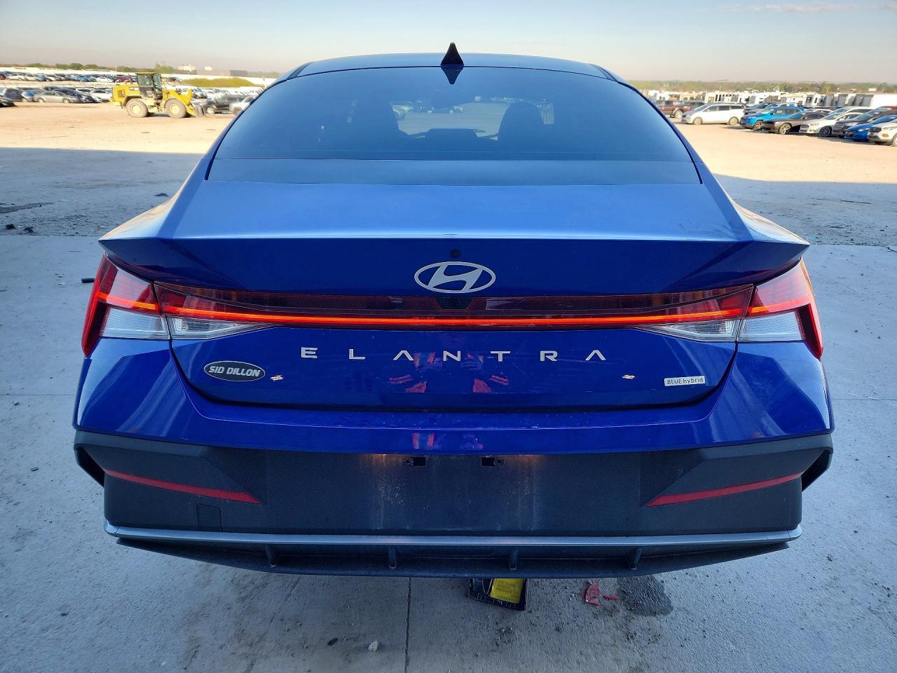 2024 Hyundai Elantra Blue - Фото 6