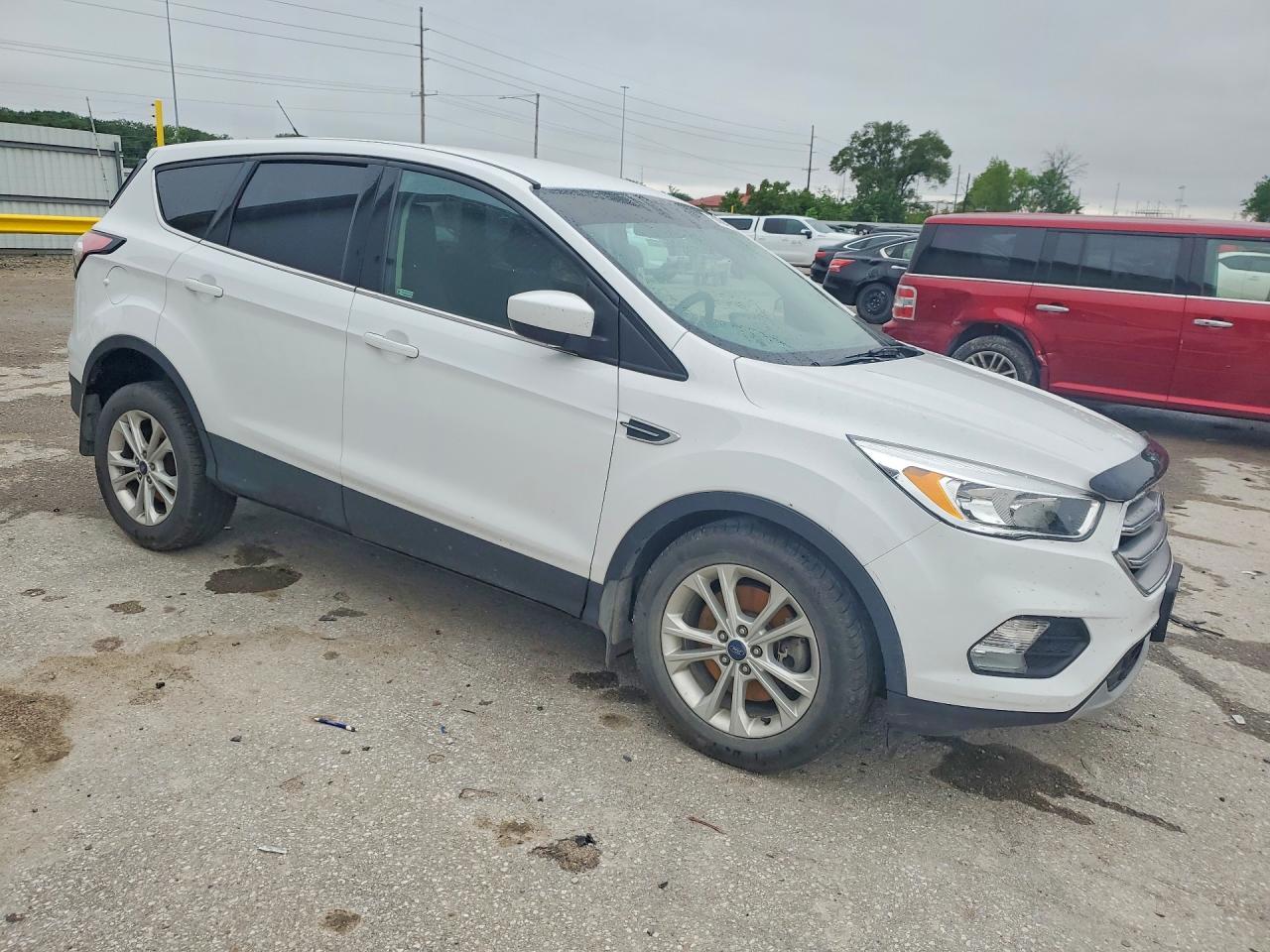 2017 Ford Escape Se - Фото 4