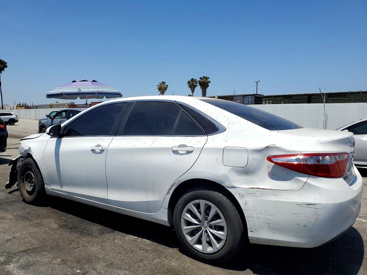 2015 Toyota Camry Le - Image 2
