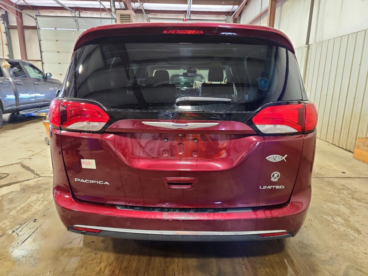 2018 Chrysler Pacifica Limited - Фото 6