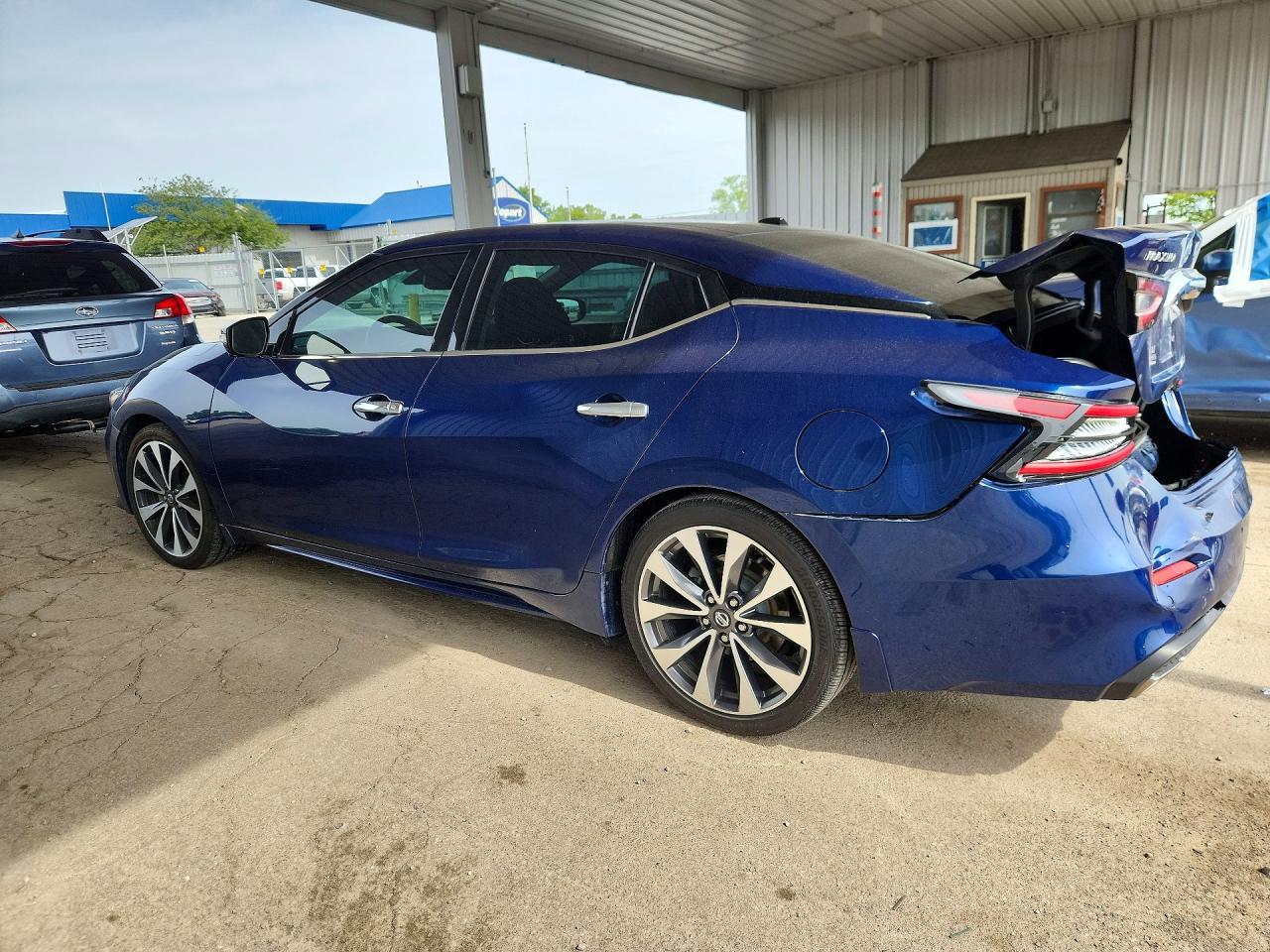 2021 Nissan Maxima Platinum - Фото 2