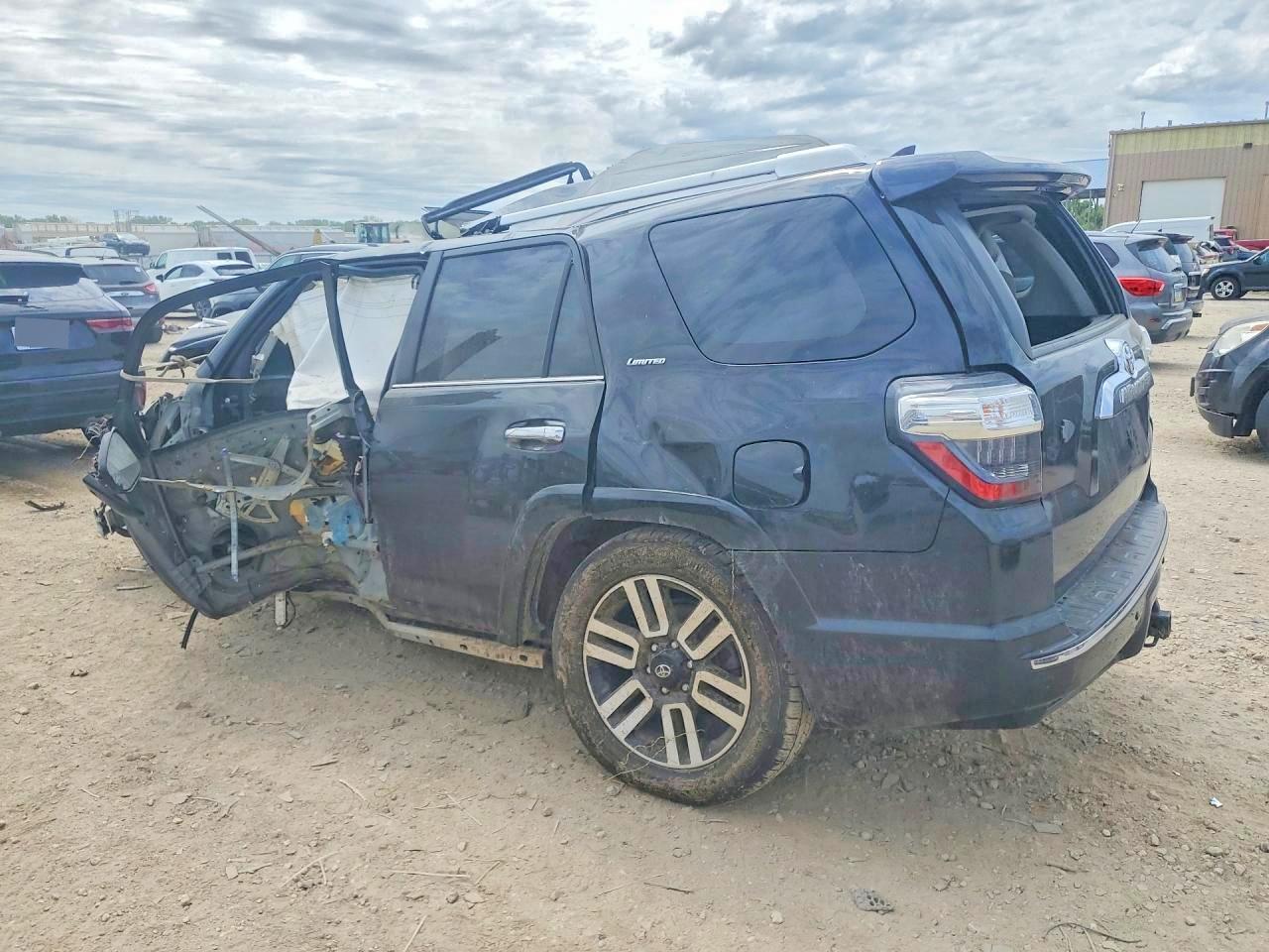 2014 Toyota 4Runner Limited - Фото 2