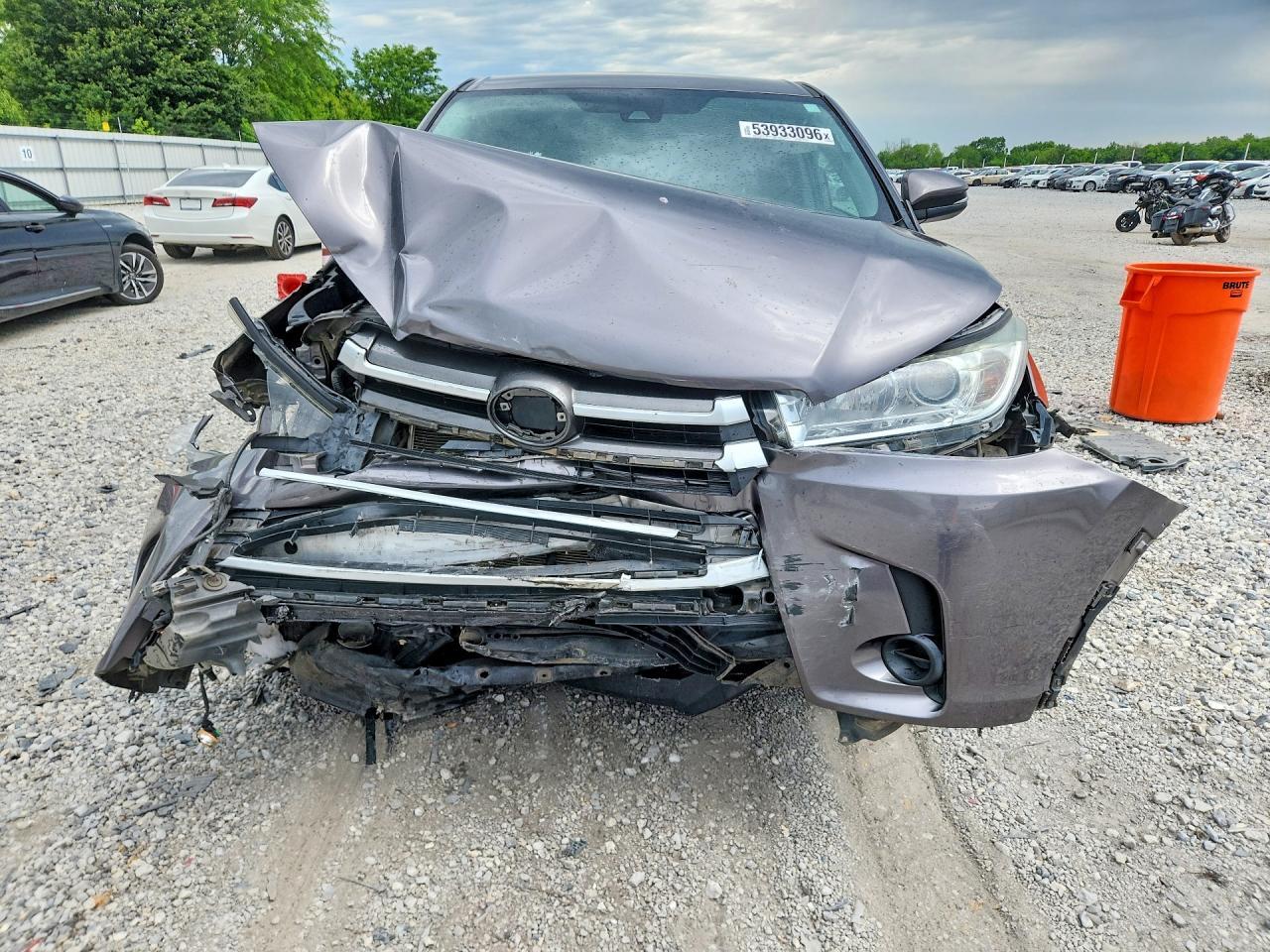 2019 Toyota Highlander Le - Фото 5