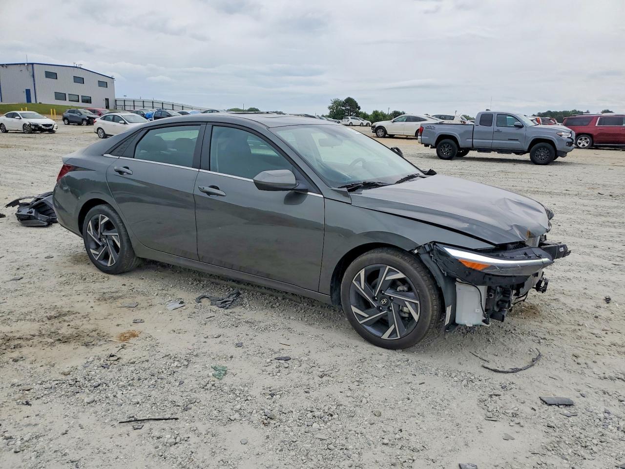 2025 Hyundai Elantra Sel Convenience - Фото 4
