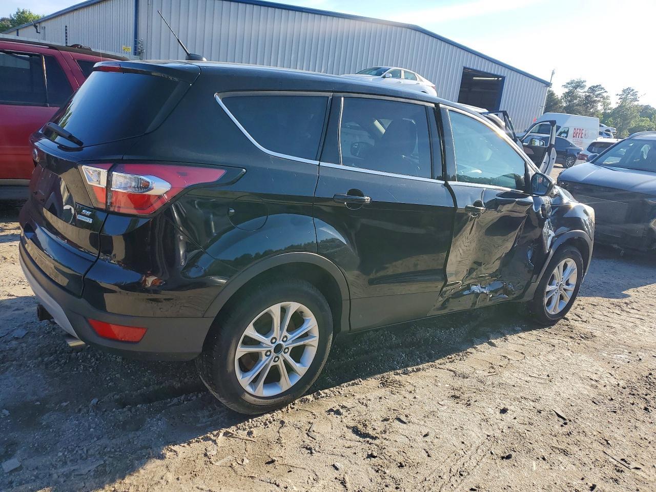 2017 Ford Escape Se - Фото 3