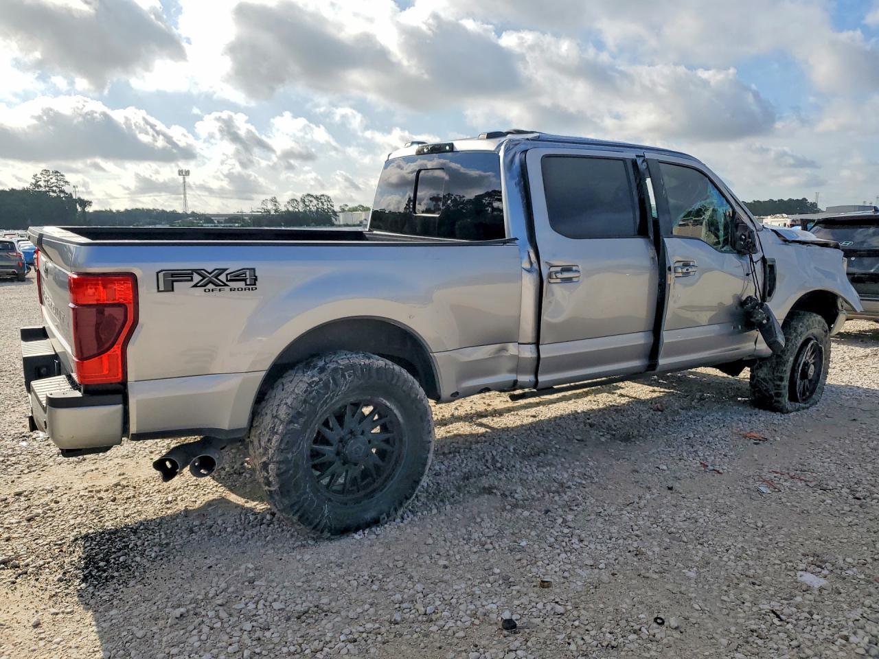 2020 Ford F250 Super Duty - Фото 3