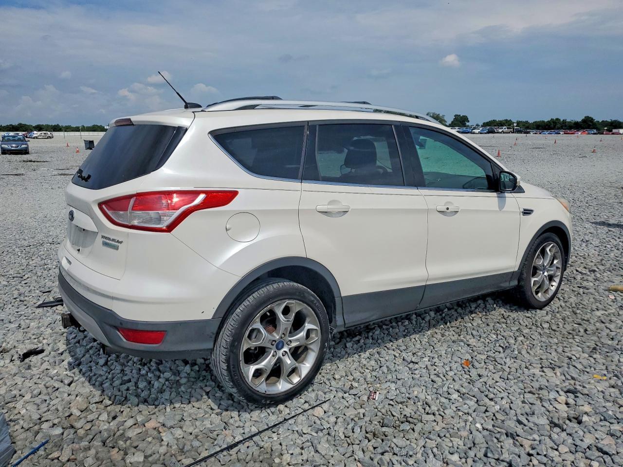2013 Ford Escape Titanium - Фото 3