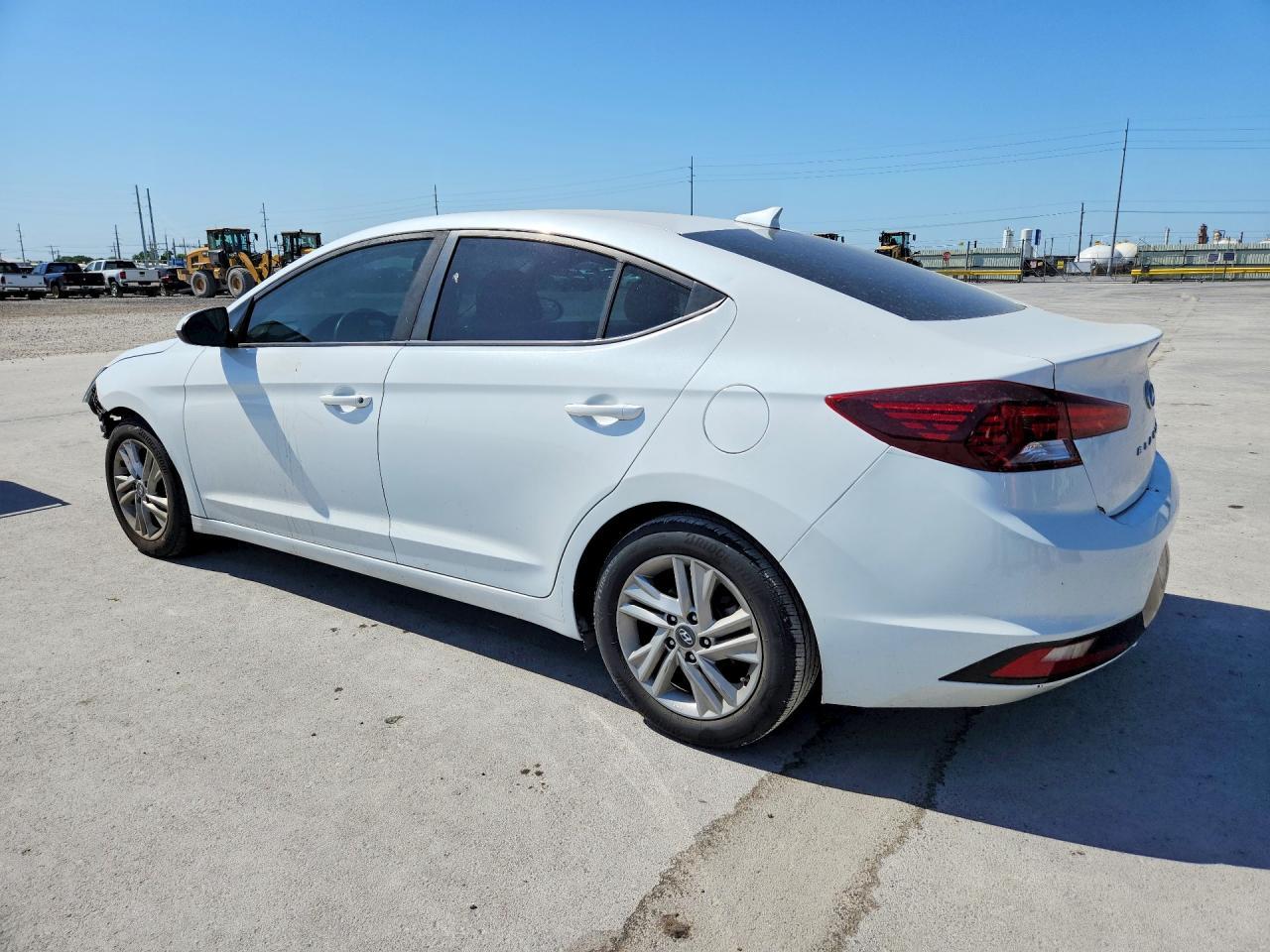 2020 Hyundai Elantra Sel - Фото 2