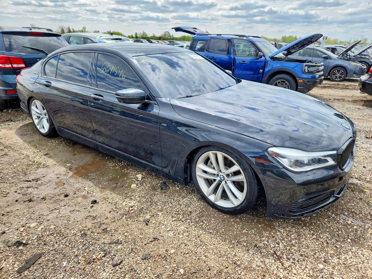2018 BMW 750 Xi - Image 4