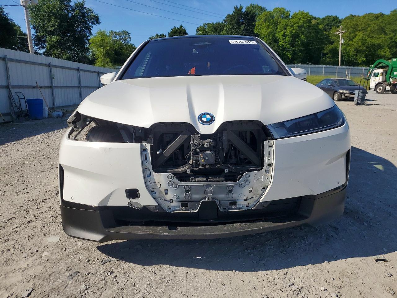 2022 BMW Ix xDrive50 - Фото 5
