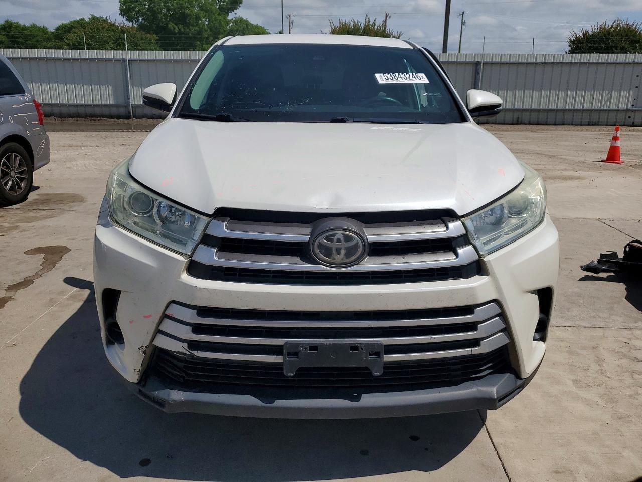 2018 Toyota Highlander Le - Фото 5