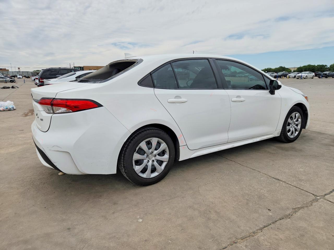 2022 Toyota Corolla Le - Фото 3