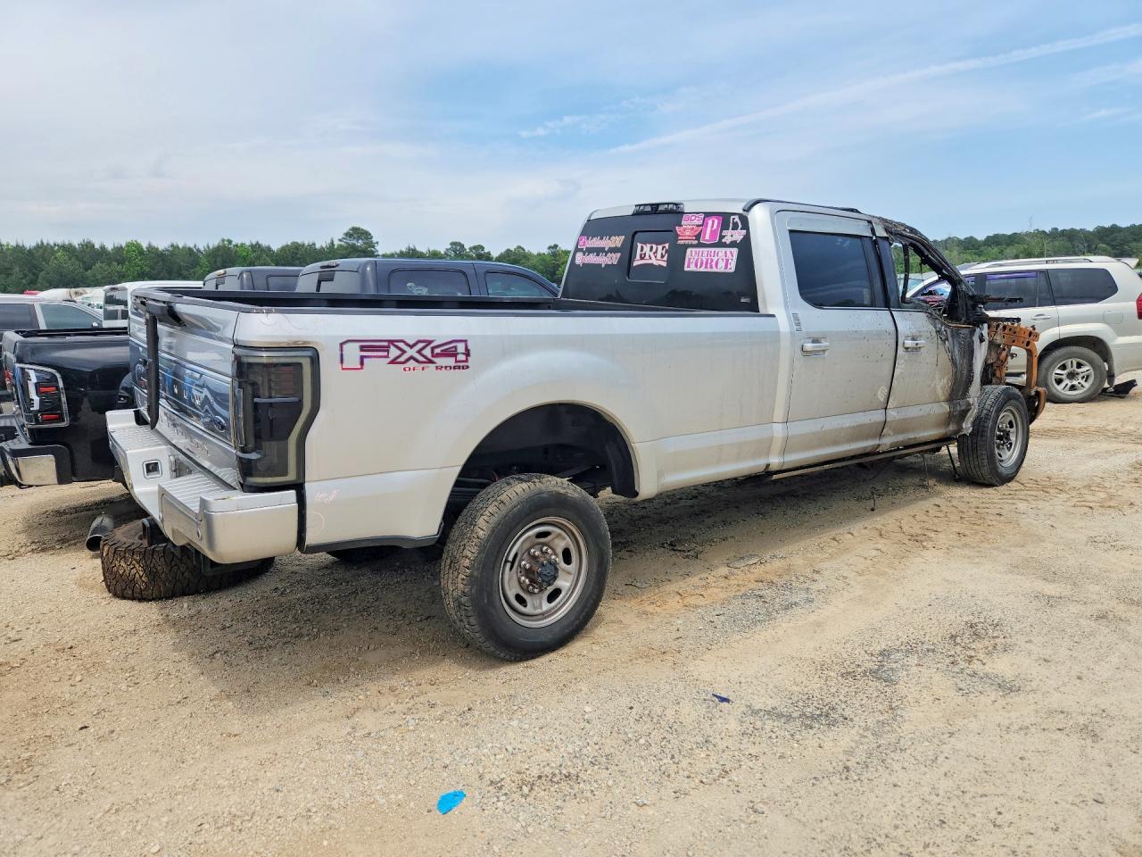 2017 Ford F350 Super Duty - Image 3