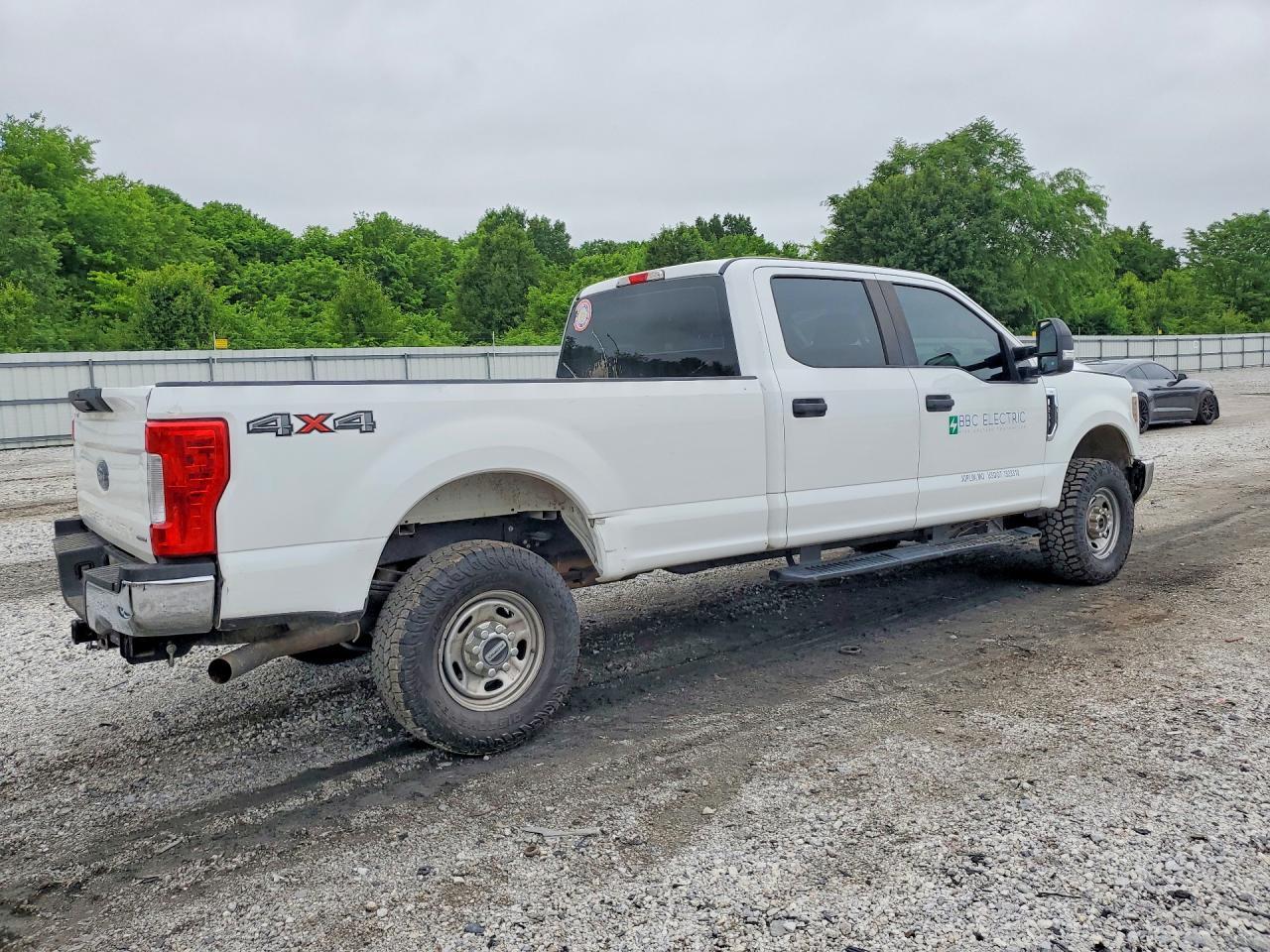 2019 Ford F250 Super Duty - Фото 3