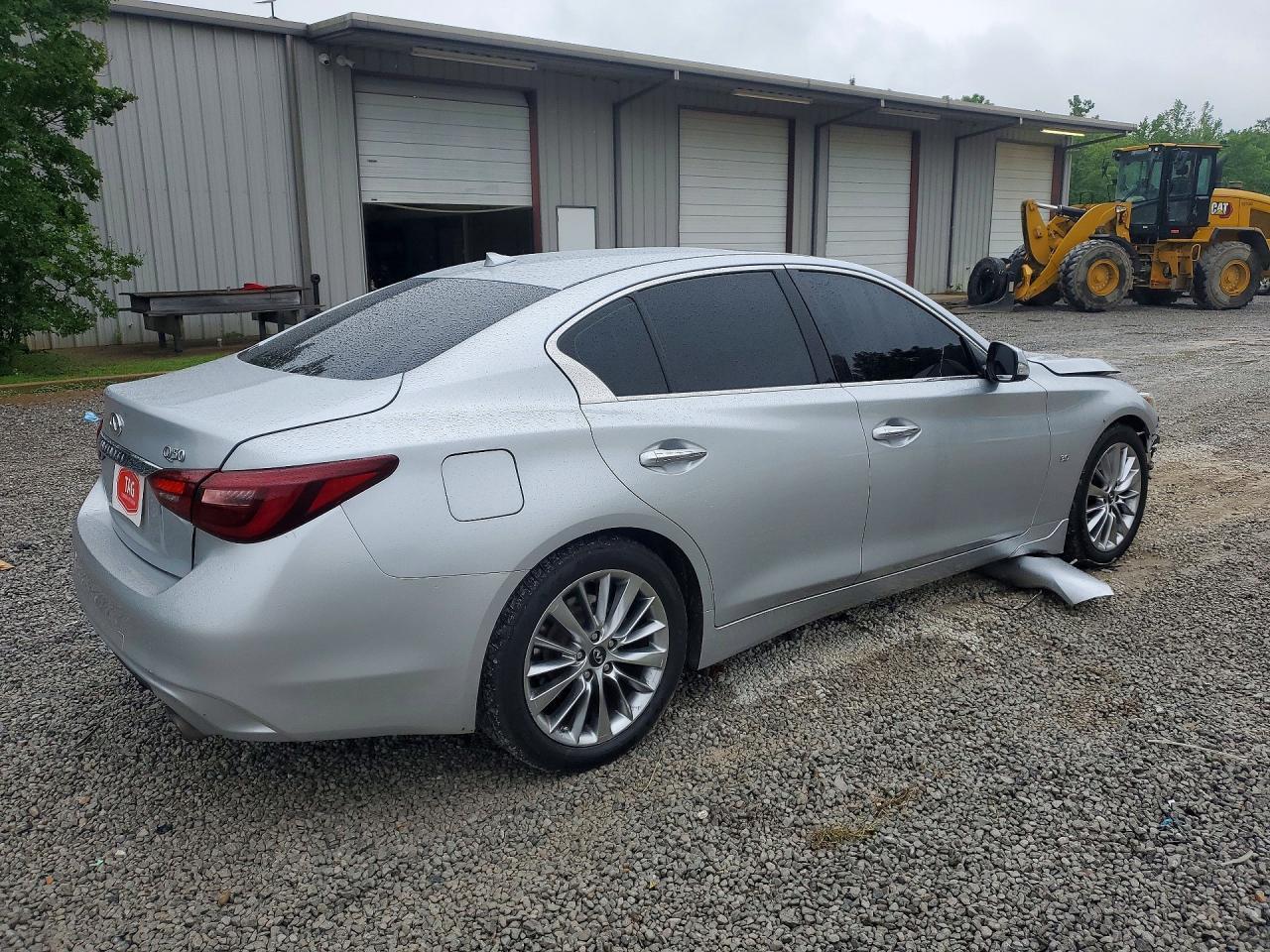 2019 Infiniti Q50 3.0T Luxe - Фото 3
