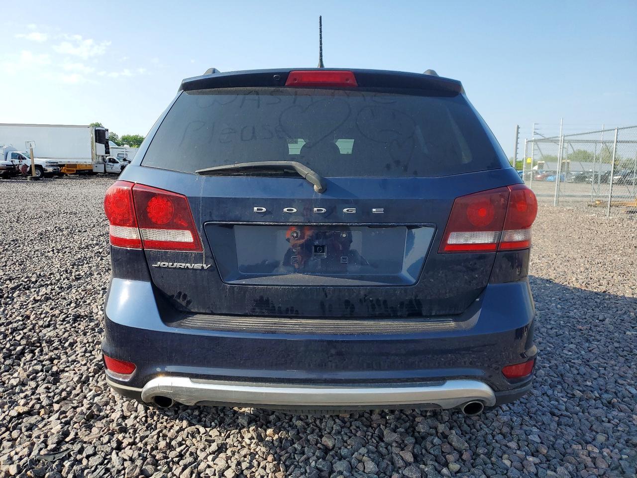 2017 Dodge Journey Crossroad - Image 6