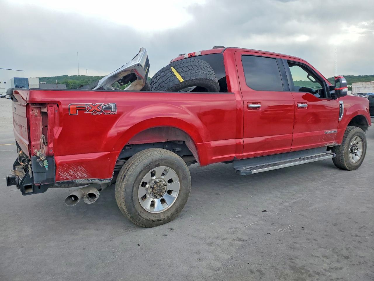 2022 Ford F250 Super Duty - Фото 3