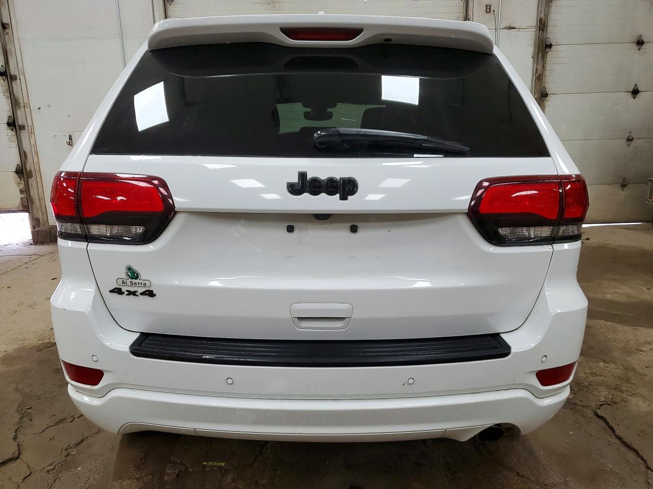 2022 Jeep Grand Cherokee Laredo E - Фото 6