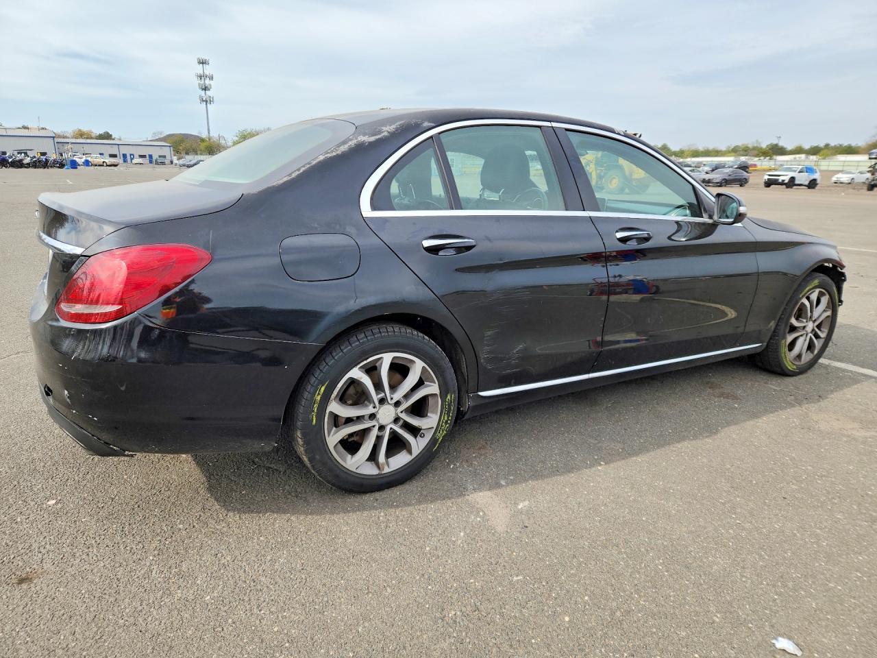 2015 Mercedes-Benz C 300 4Matic - Фото 3