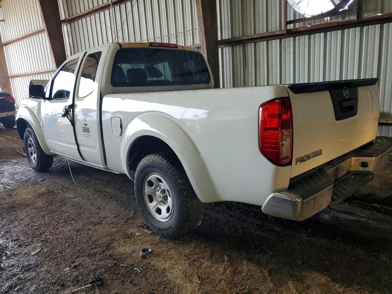 2015 Nissan Frontier S - Фото 2
