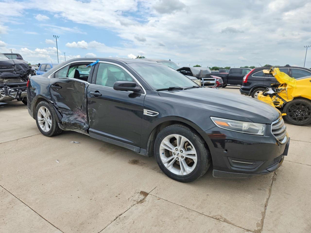 2015 Ford Taurus Sel - Image 4