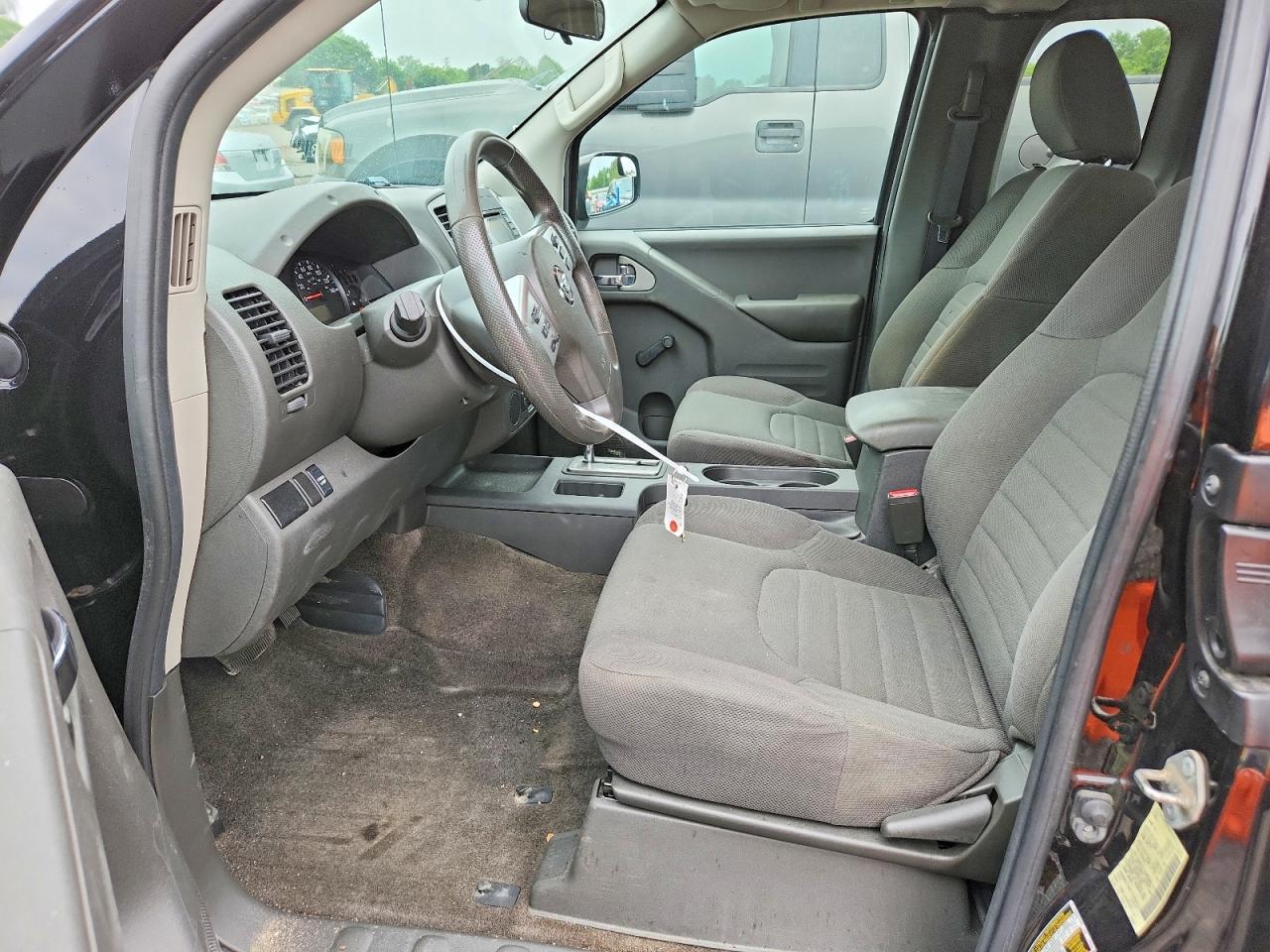 2017 Nissan Frontier S - Image 7