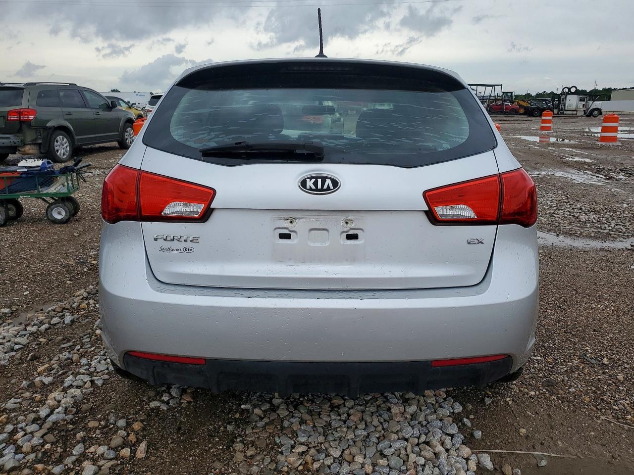 2011 Kia Forte Ex - Фото 6