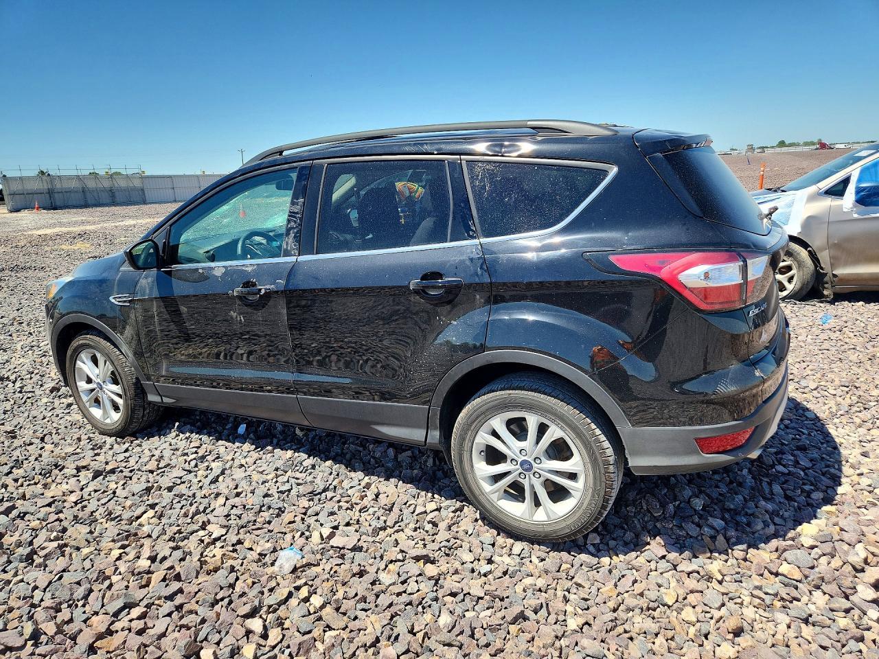 2017 Ford Escape Se - Фото 2