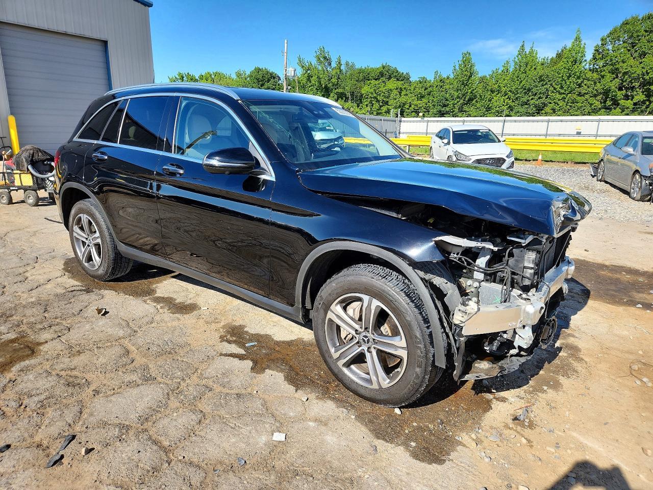 2022 Mercedes-Benz Glc 300 - Image 4