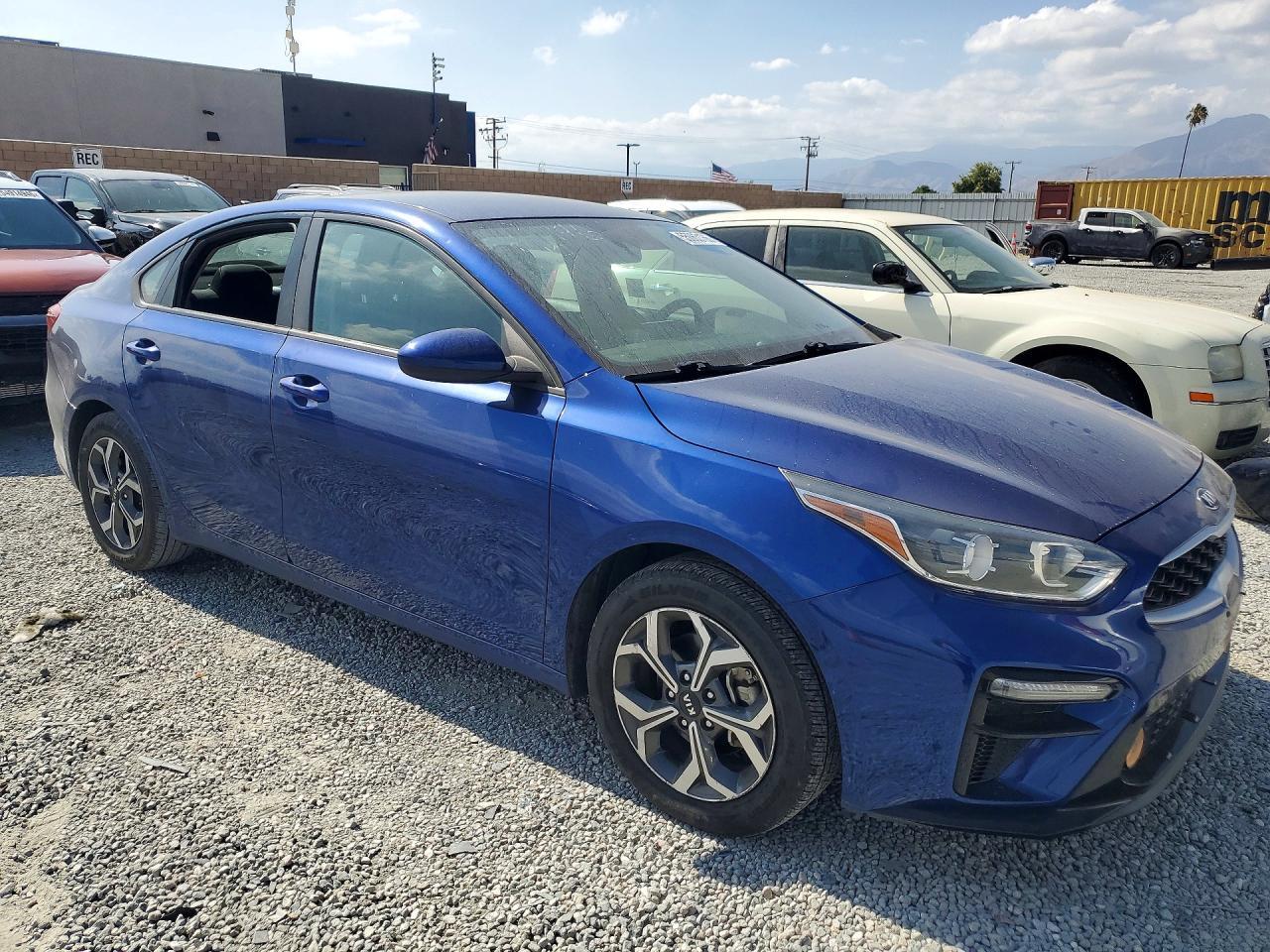 2020 Kia Forte Lxs - Фото 4