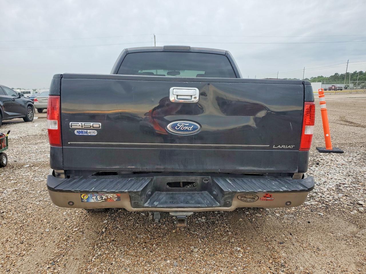 2004 Ford F150 Supercrew - Image 6