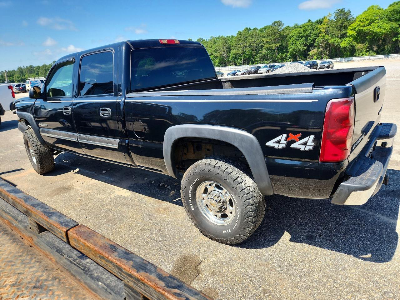 2003 Chevrolet Silverado K2500 Heavy Duty - Фото 2