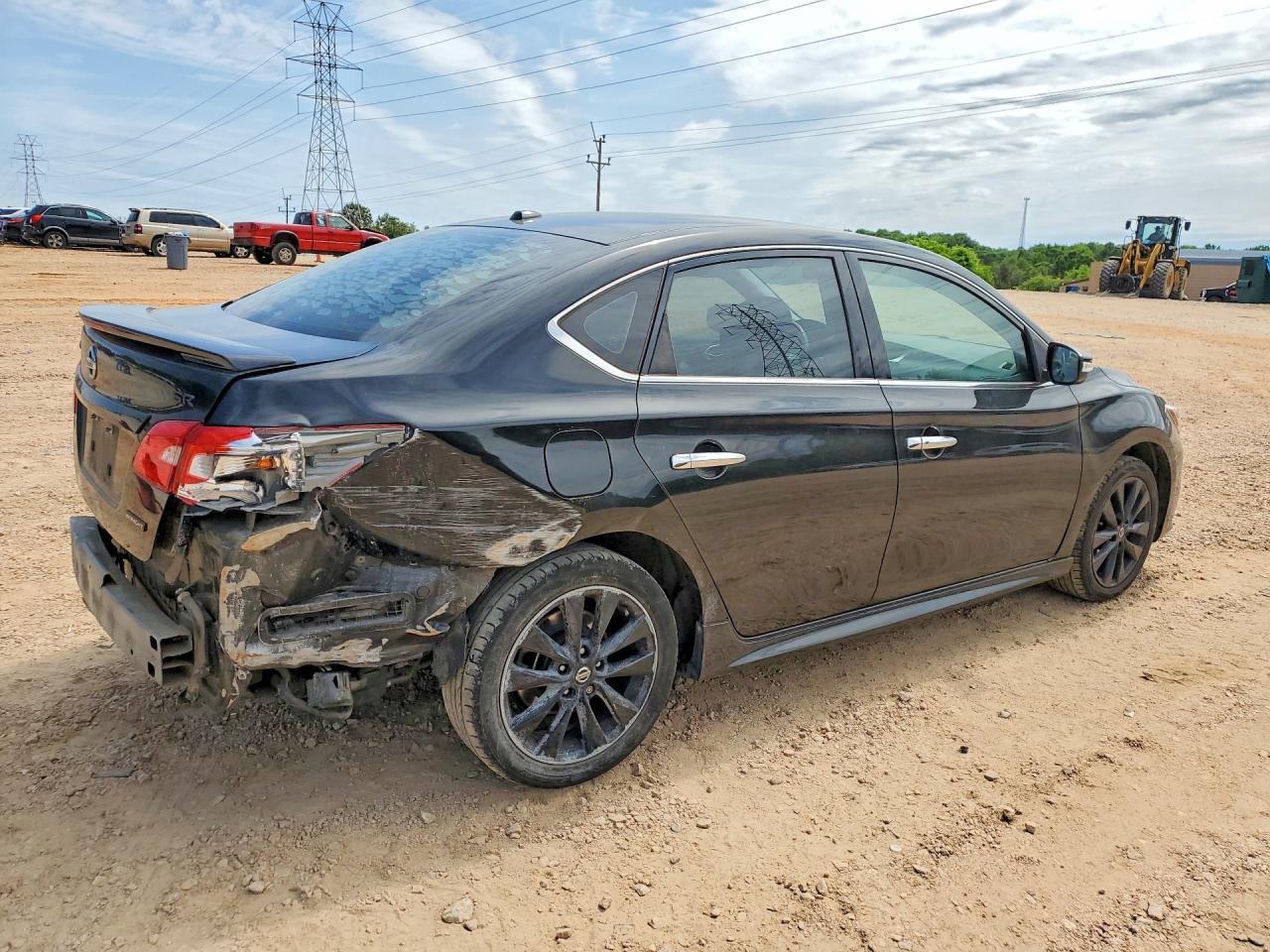 2018 Nissan Sentra Sr - Image 3