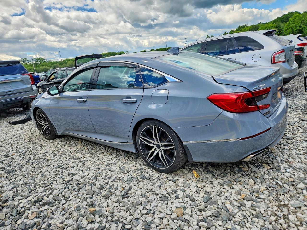 2021 Honda Accord Touring - Фото 2