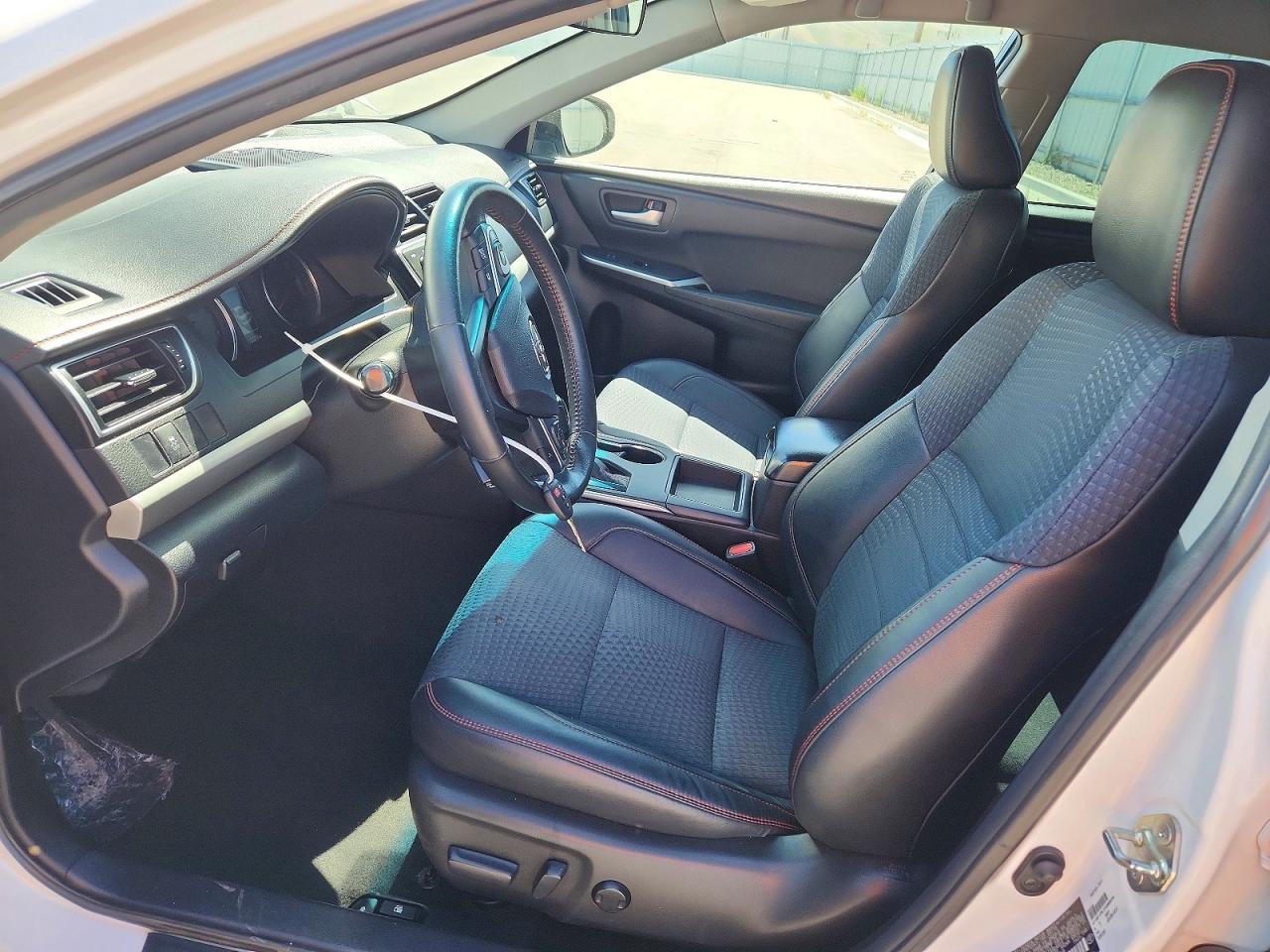 2015 Toyota Camry Se - Image 7